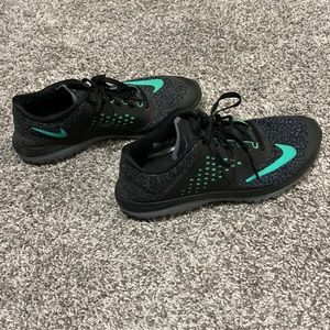 Excellent condition Womens Nike Shoe Sz 7